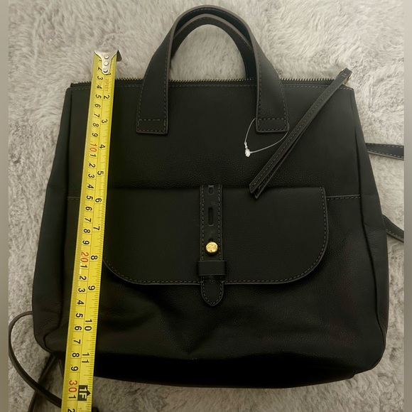 Fossil Black leather Hunter backpack EUC Bag Purse - Picture 9 of 10